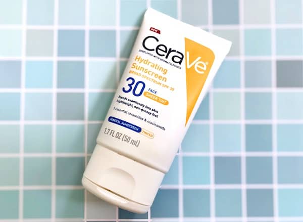 CeraVe Hydrating Sunscreen SPF 30 Sheer Face Tint
