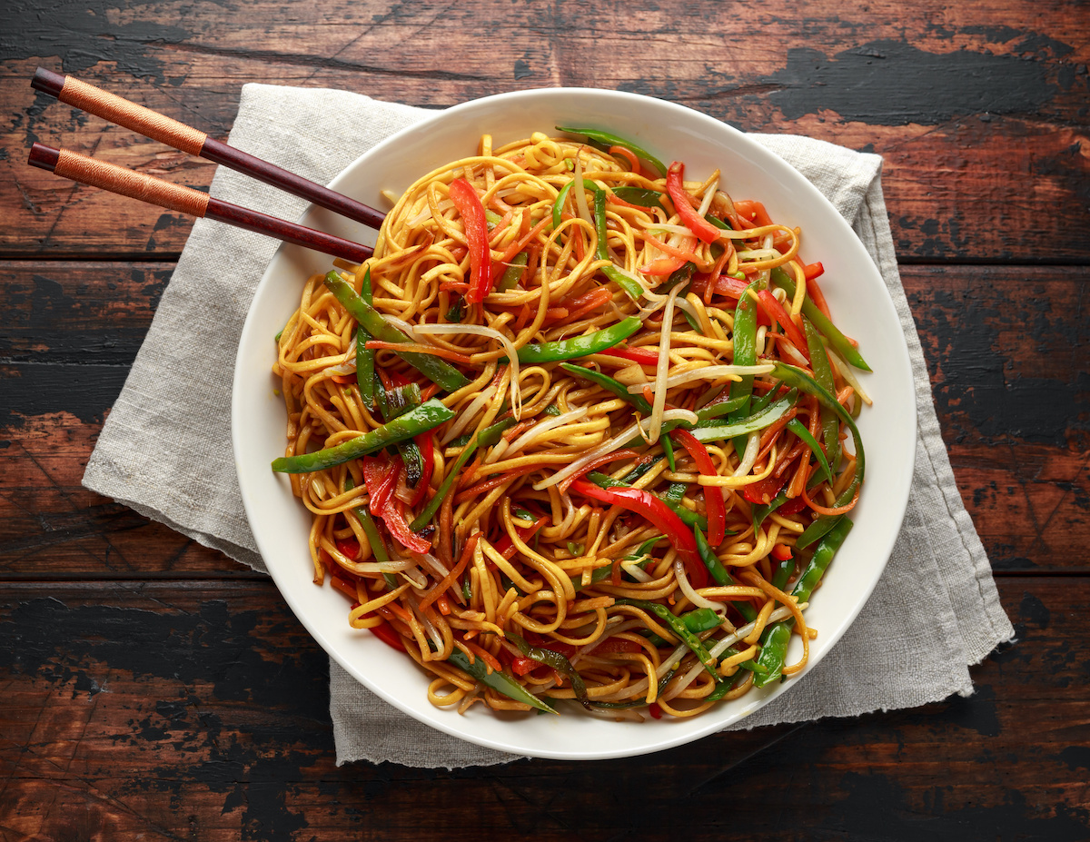 Kaip pagaminti „Chow Mein“: „Takeout“ stiliaus vištienos Chow Mein
