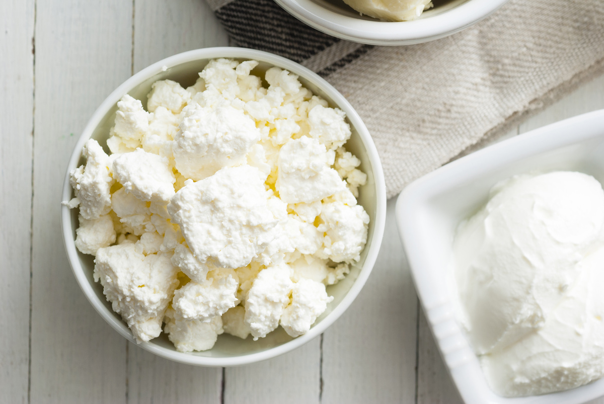 Kaip pasigaminti naminio rikotos sūrio: patarimai ir 3 ingredientų receptas