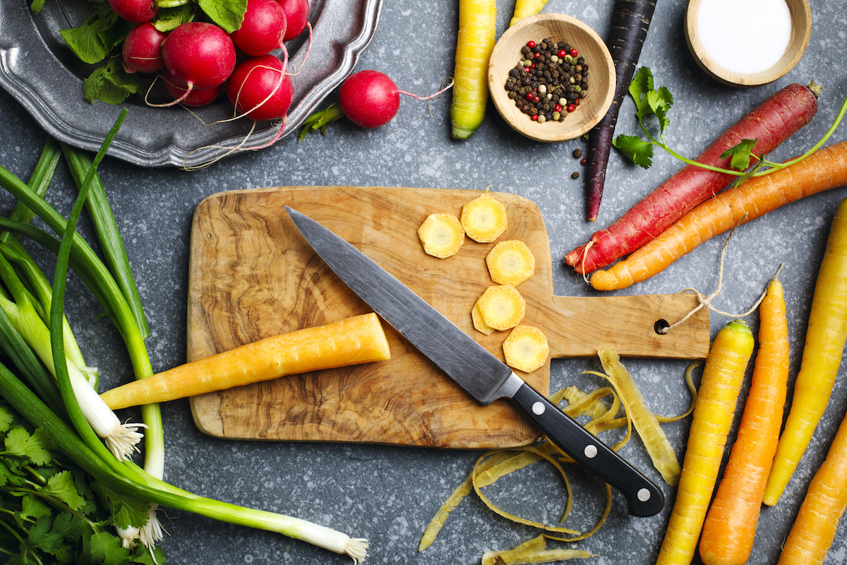 Matlaging 101: Lær hvordan du mestrer 9 forskjellige knivskjæringer