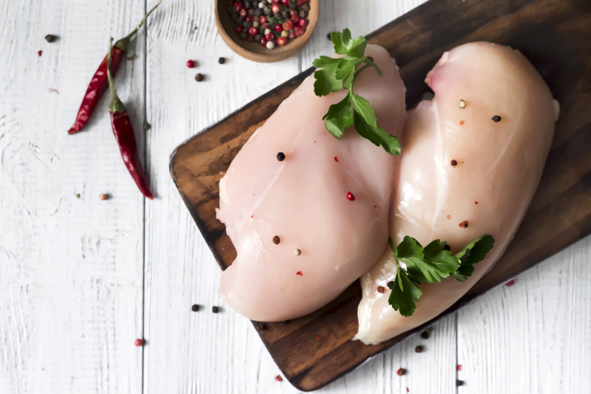 Carne bianca e pollo con carne scura: qual è la vera differenza?
