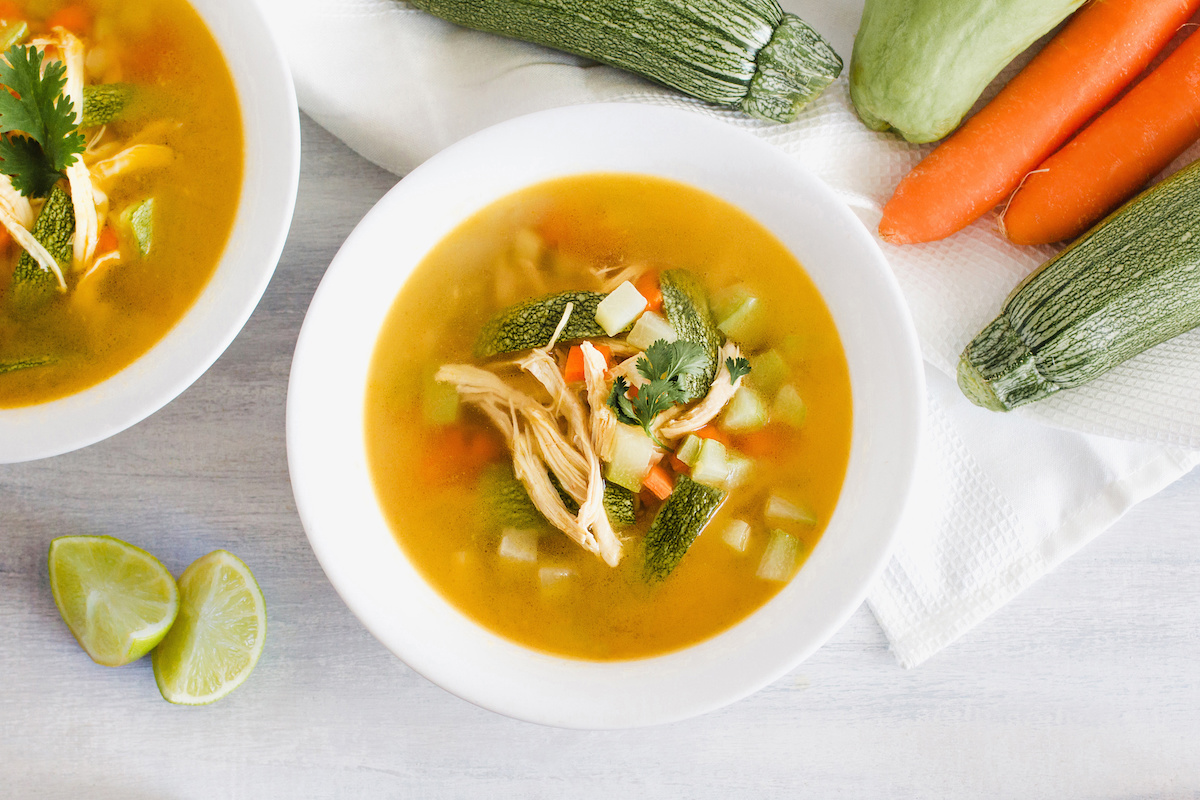 Как да си направим мексиканска пилешка супа: Рецепта Caldo de Pollo