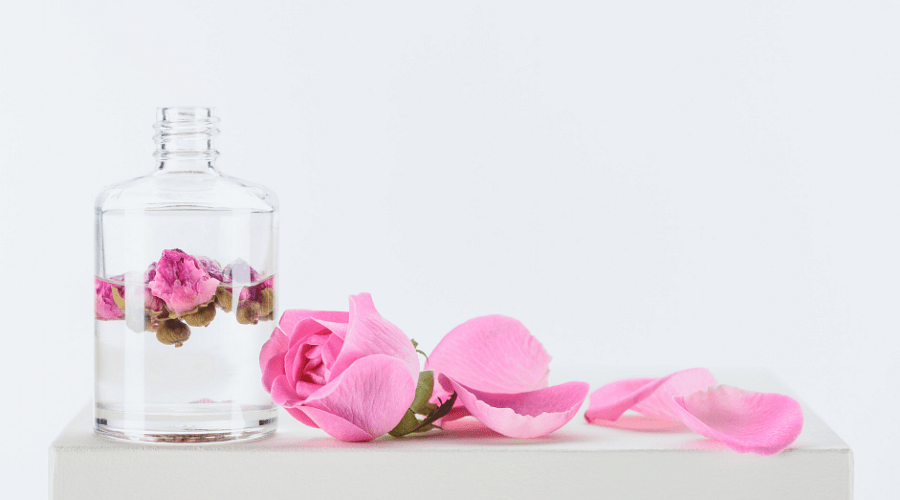 11 ползи от розовата вода за косата и кожата