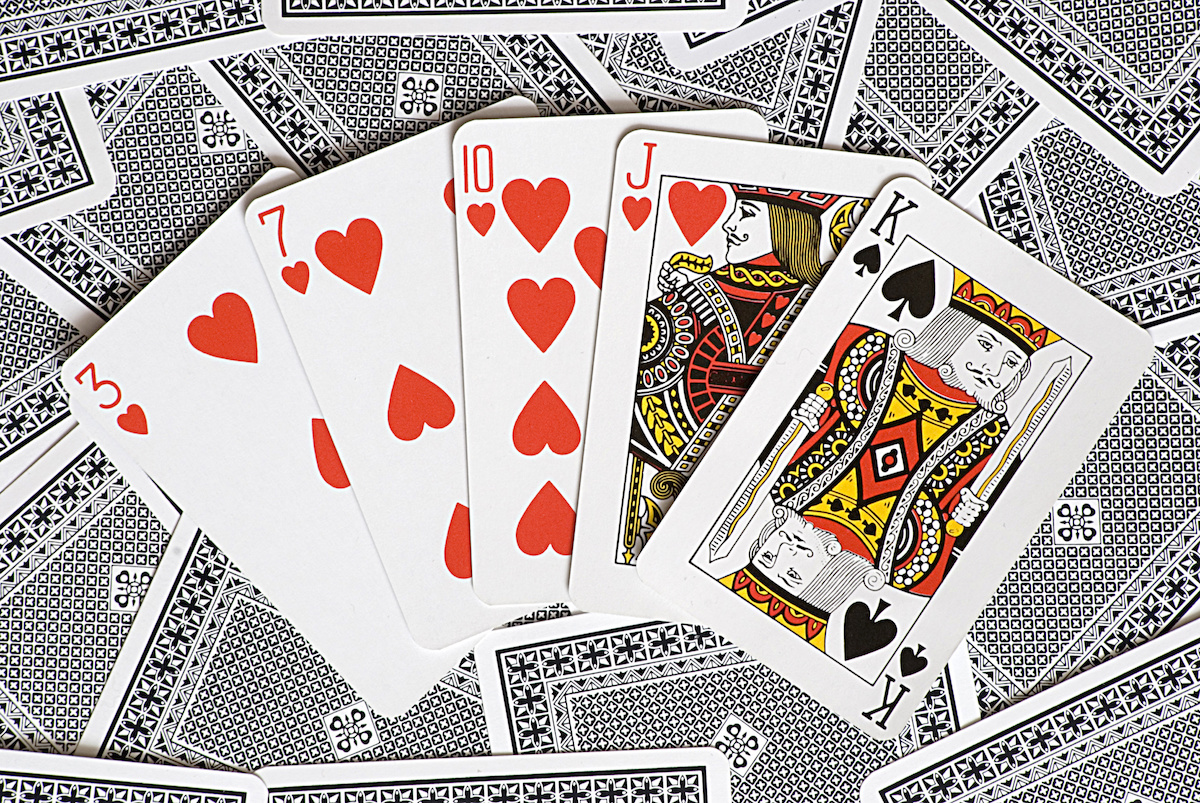 Τι είναι η ισοπαλία στο πόκερ; 2 τρόποι προσέγγισης της στρατηγικής Flush Draw στο Πόκερ